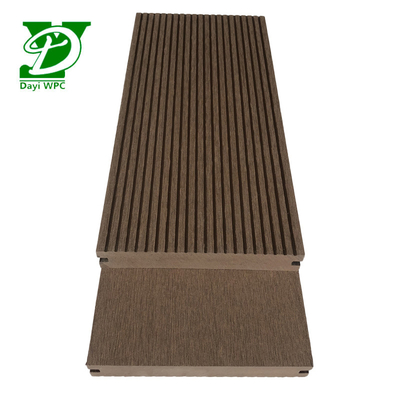 Moderne waterdichte duurzame houten kunststof composietdek