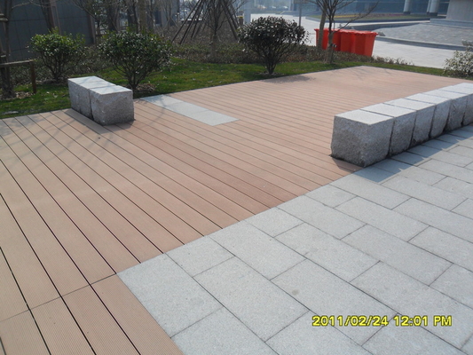 Anti-corrosie WPC Teak Deck Hollow WPC Decking Abrasion Proof