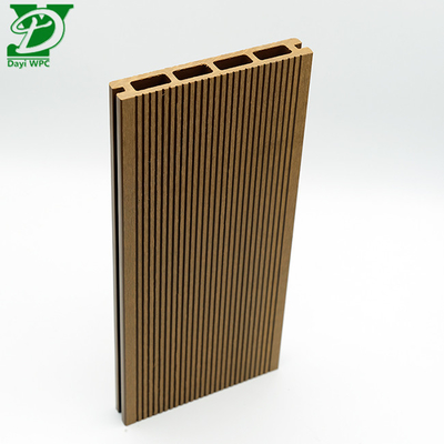 Waterdicht WPC-compositdekbord Gemakkelijk te installeren met accessoires