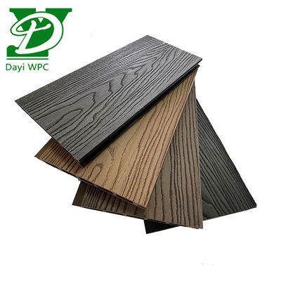 Modern tuin hek van prachtig, divers en duurzaam WPC